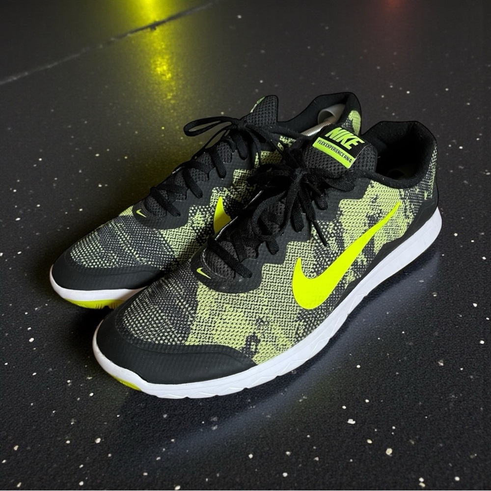 Nike Flex Experience‎ RN 4 Premium Running Shoe Black & Volt Mens 14